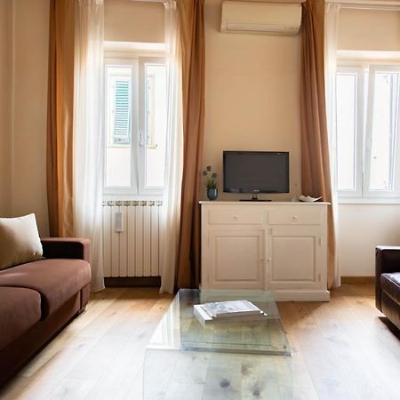 Modern, Bright Near Boboli Gardens & Santo Spirito - Homeunity Florenz Exterior foto